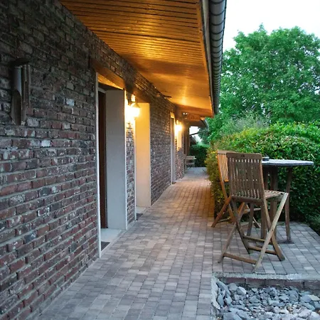 Bed and Breakfast Le Clos Du Clocher Gueudecourt Exterior foto