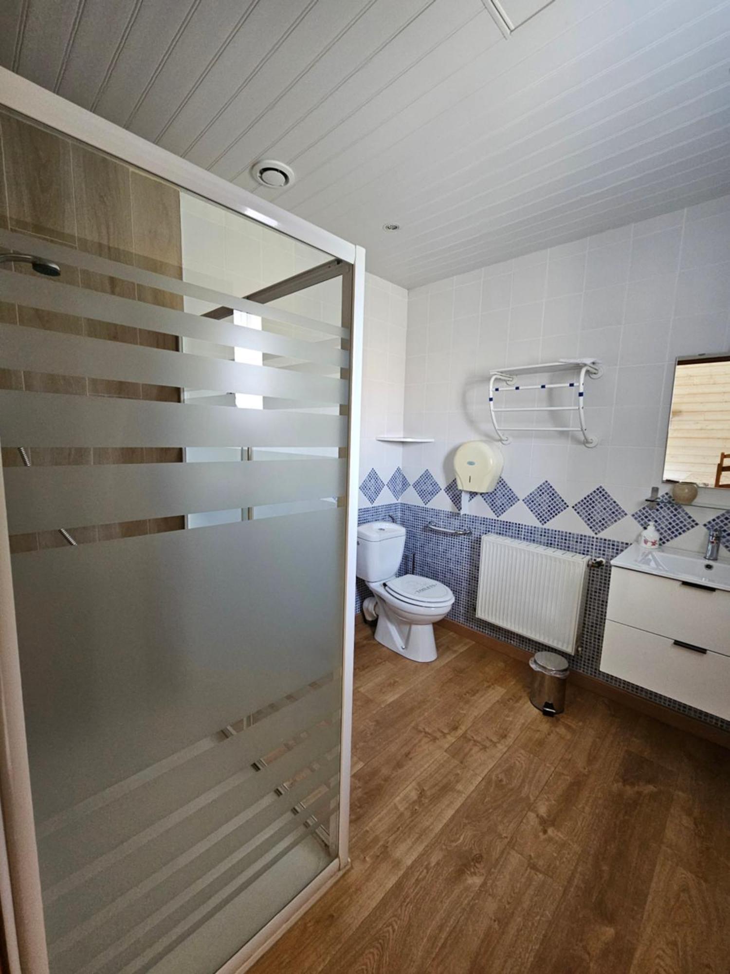 住宿与早餐Le Clos Du Clocher Gueudecourt