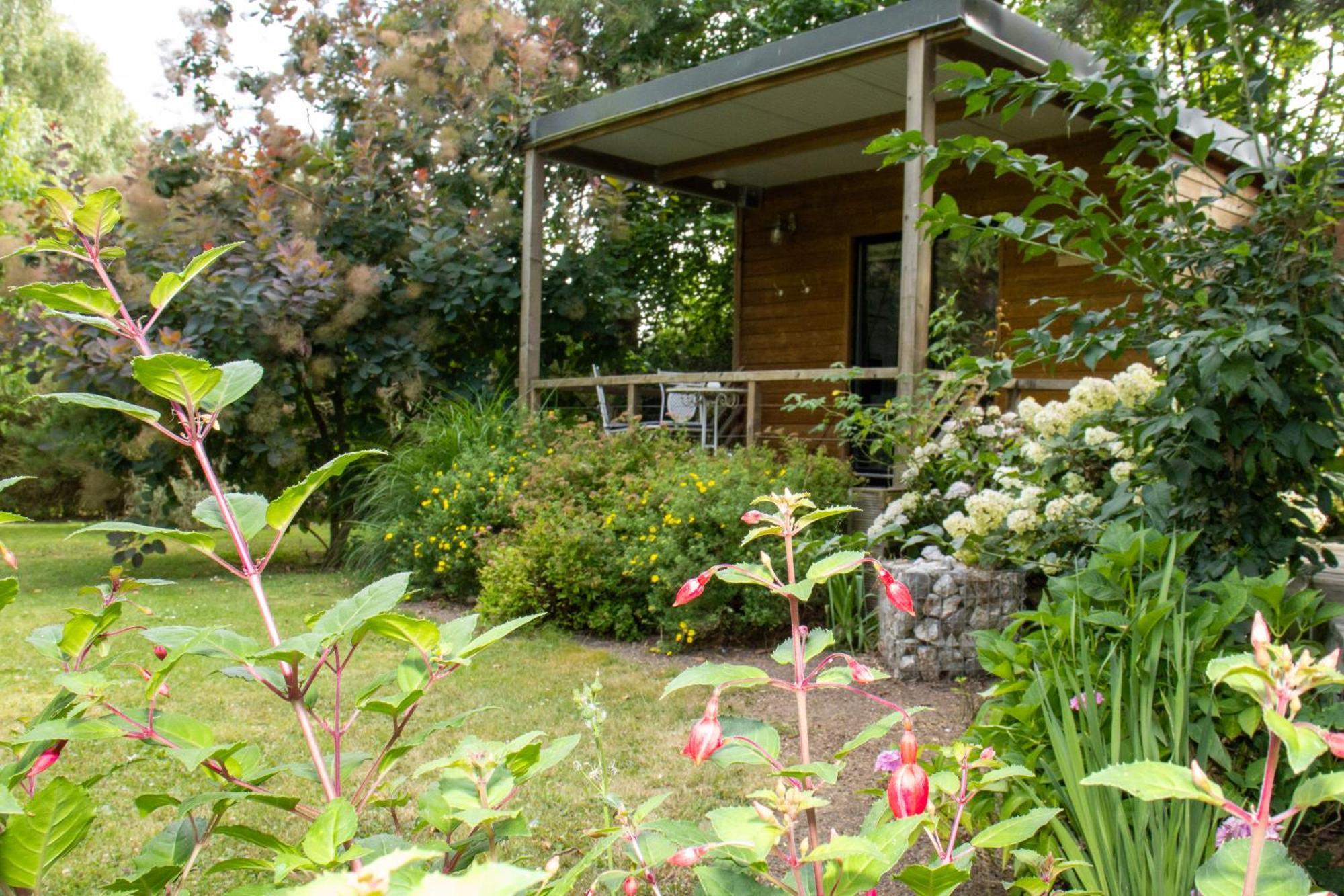 住宿与早餐Le Clos Du Clocher Gueudecourt