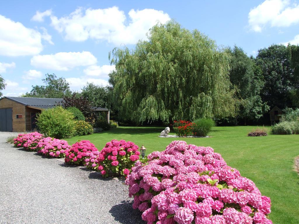 Le Clos Du Clocher Gueudecourt公司